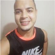 Profesor de filosofía imparte clases a todos los niños